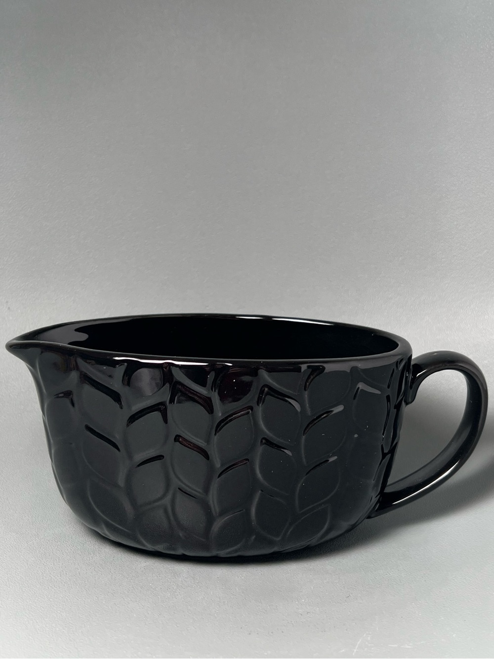 Temp-tations Carved Willow Gravy Boat